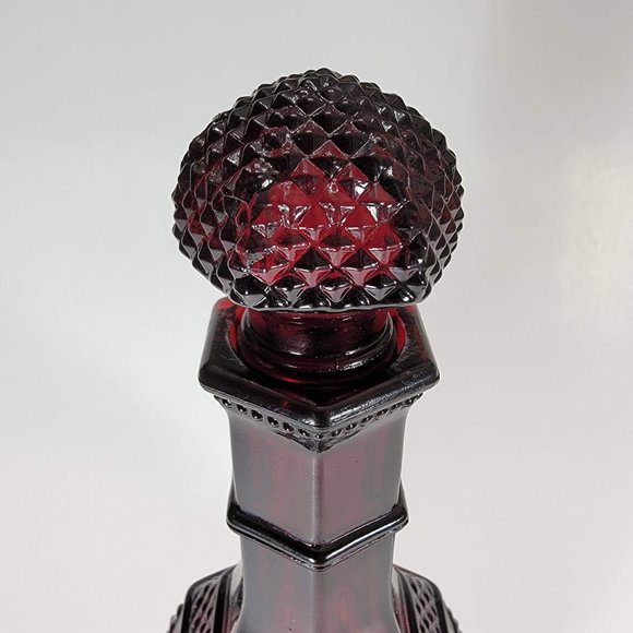 Avon 1876 Cape Cod Wine Decanter Oil Vinegar Dispenser Ruby Red Glass Vintage - Picture 3 of 10